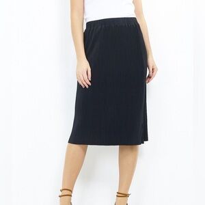 Black midi Skirt with mini pleats  TIFFANY  & GREY